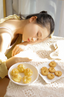 色后戏冷皇
